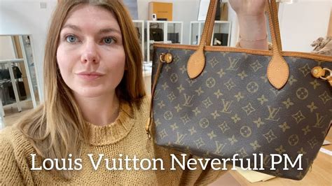 louis vuitton neverfull pm measurements.